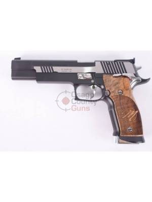 Sig Sauer P226 X-Six 9mm Black & White