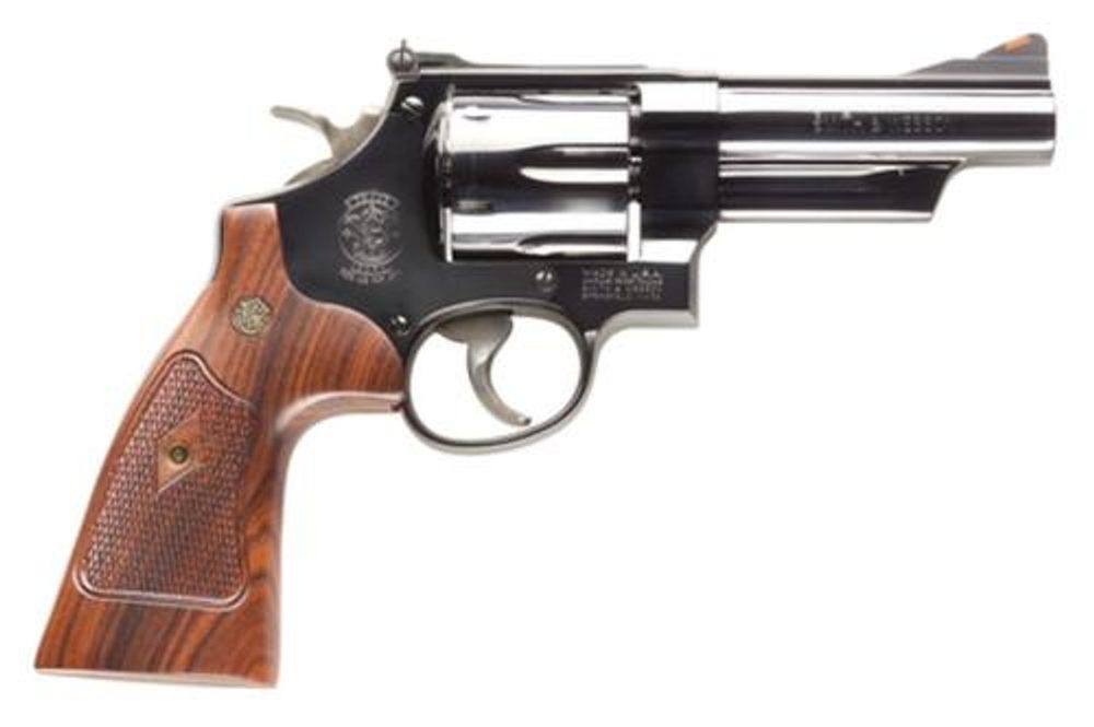 Smith & Wesson 29 Classic 44Mag 4″ Barrel Walnut Grips Blued Finish Smith & Wesson